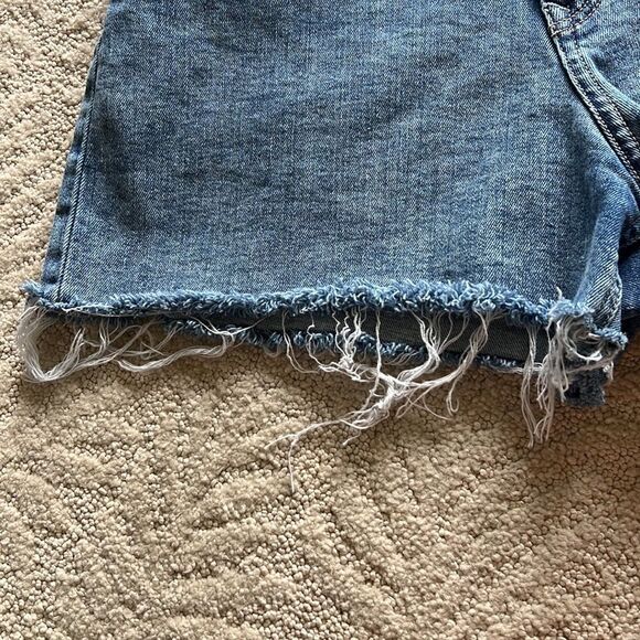 Super High Waisted Dark Wash Mom Jean Shorts Shortie size 4 - Picture 7 of 12